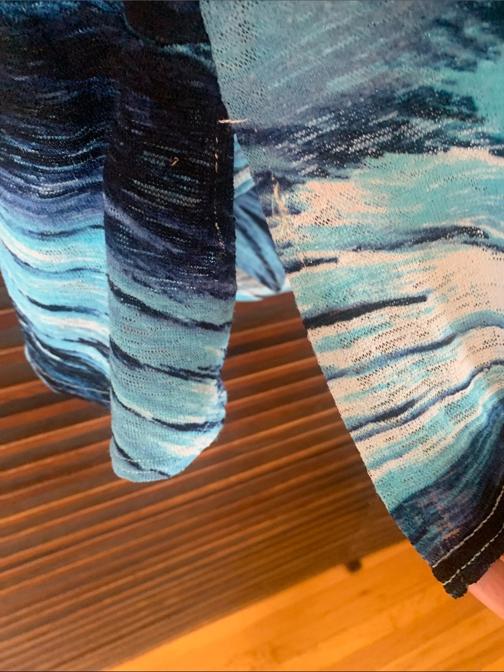 Blue Black Wave-Print V-Neck Top - Picture 4 of 8